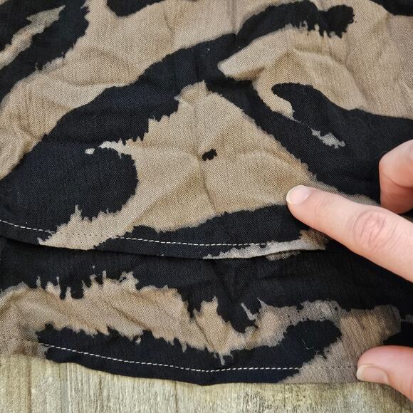 Rails Dress Womens Size XS Jasmine Tiger Stripe Smocked Waist Long Sleeve Tan - Picture 16 of 16